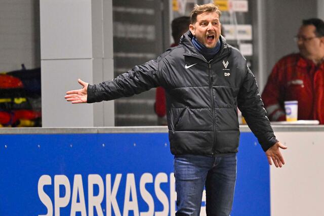 Trainer David Preiß war nicht mit allen Schiedsrichterentscheidungen einverstanden. | Foto: GEPA-Pictures