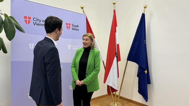 Gemeinsam wollen Bildungsstadtrat Christoph Wiederkehr (Neos) und Bildungsdirektor Elisabeth Fuchs gegen Gewalt an Schulen vorgehen. | Foto: Kathrin Klemm/MeinBezirk