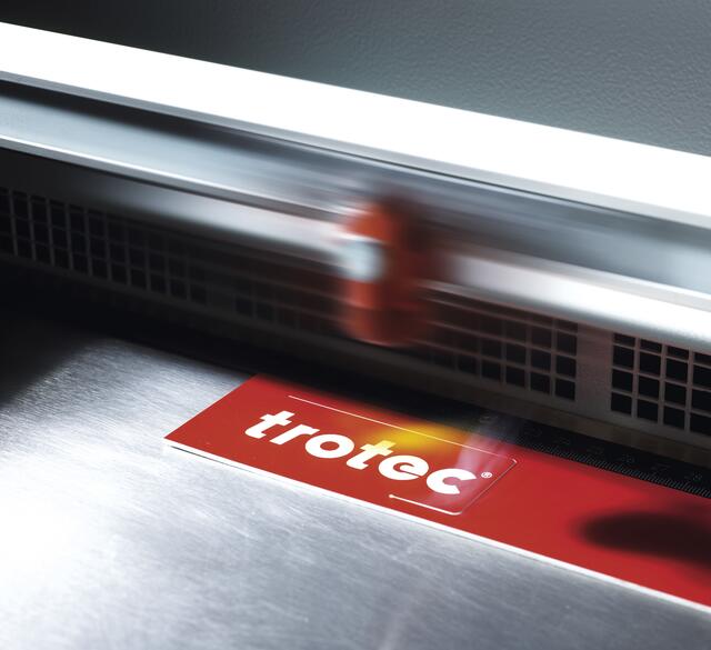 Trotec schaltet mit Zustimmung der Mitarbeiterinnen und Mitarbeiter um 15 Prozent der Arbeitszeit zurück. | Foto: Trotec
