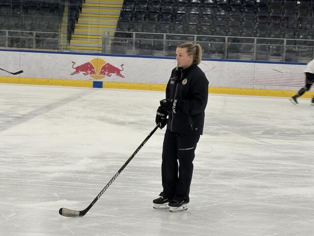 Eva Verworner, Headcoach und sportliche Leiterin der Eagles Salzburg: "Mit der Saison bin ich zufrieden, nur mit der Punkteausbeute nicht. Wir hätten schon noch den einen oder anderen mehr auf dem Konto haben können." | Foto: Schrofner