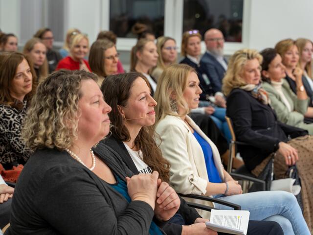 Wie können Frauen ihre finanzielle Zukunft sichern? Bei der Veranstaltung Finanzfrau* in Weiz wurden Strategien und Beratungsangebote vorgestellt. | Foto: Julia Lerch