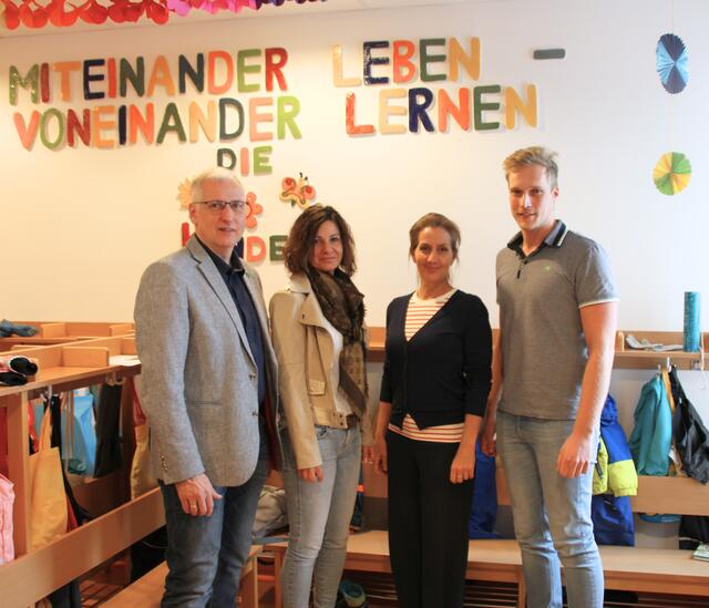 Bürgermeister Gerhard Wandl, Kindergartenleiterin Conny Steininger, Johanna Leon von der Gemeinde Rastenfeld und geschäftsführender Gemeinderat Gabriel Hofbauer. | Foto: Marktgemeinde Rastenfeld