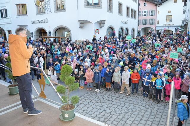 Die Siegerehrung fand im Stadtzentrum statt. | Foto: Felix Obermoser