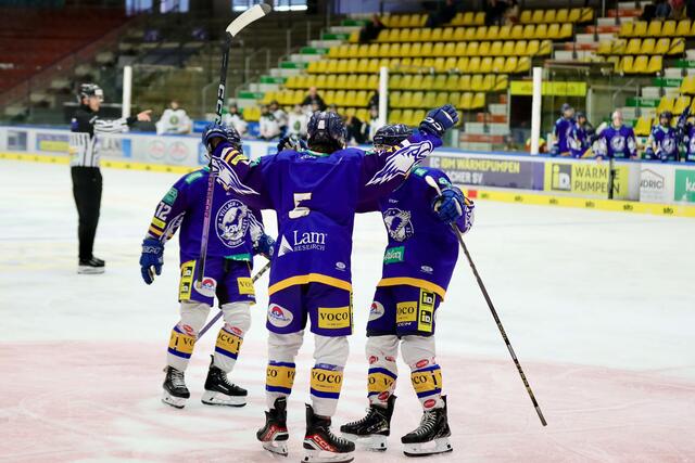 Die fünfte Jahreszeit hat begonnen. Nicht nur die Profis sind in Playoff-Laune, sondern auch die U17 und U20 sowie ein Villacher Nachwuchstalent in Kanada. | Foto: VSV/Krammer