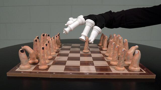 Anna Vasofs eigenwillige Schachpartie | Foto: Galerie Blaugelb Zwettl