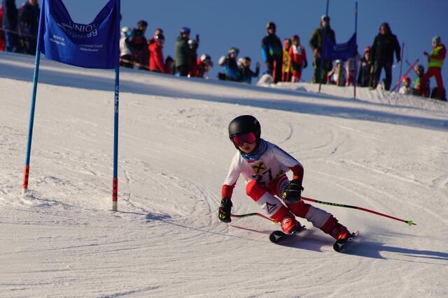 Alexander Doppelhofer (Kinderklasse K8) holte sich den zweiten Platz im Riesenslalom, den dritten Platz im Slalom und in der Gesamtwertung des Steirischen Raiffeisen Kindercups 2025 den hervorragenden zweiten Platz. | Foto: Skiunion Strallegg