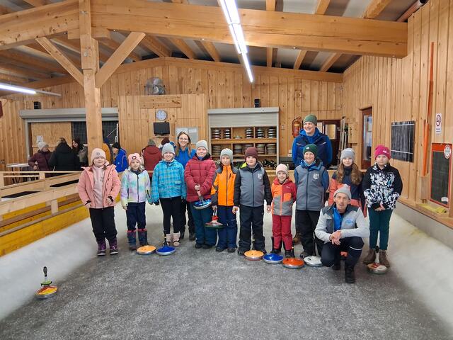 Die Teilnehmerschar war mächtig angespannt, aber auch die Betreuer/innen.