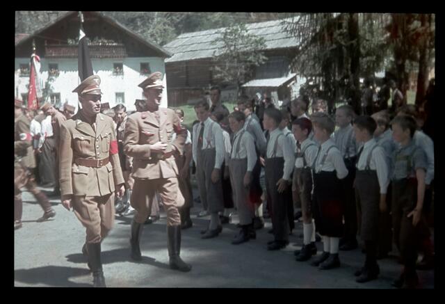 Auch im Ötztal gab es fanatische Nazis, wie den Bürgermeister von Längenfeld, der das Buchcover ziert. | Foto: Chronik Längenfeld