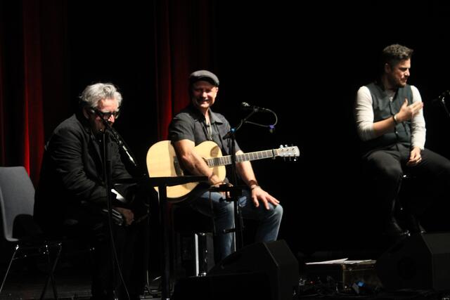 Johannes Silberschneider gastierte mit Georg Laube und Milos Milojevic (v.l.) im Kunsthaus Weiz. | Foto: MeinBezirk/Hofmüller