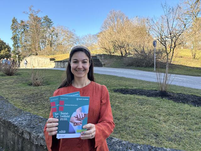 Sozialleitbild der Stadt Salzburg. Im Bild die Projektverantwortliche Isabel Bojanovsky  | Foto: Lisa Gold