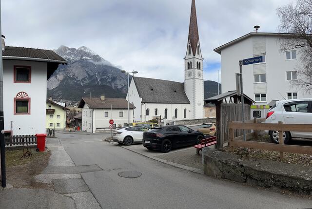 Ortskern-Neugestaltung: Pläne für erweiterte Kinderbetreuung, Volksschule und Dorfplatz werden heuer erstellt. | Foto: Martina Schratzberger