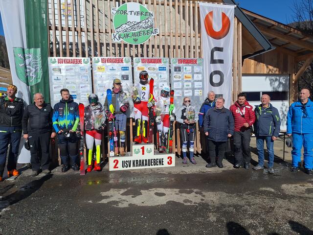 Flower Ceremony am 1. Tag. Siegerin: Kathrin Stock aus Bischofshofen. | Foto: USV Krakauebene/Siebenhofer