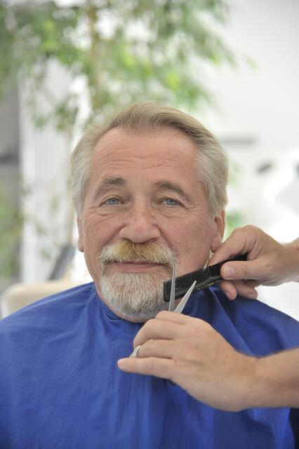 Der bekannteste Bart Österreichs wird wieder fesch gemacht. | Foto: Ferrigato Roland / VGN Medien Holding / picturedesk.com