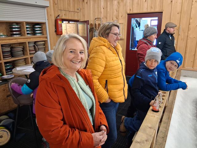 Mitfiebern Ehrensache! Frau Landtagsabgeordnete Claudia Hagsteiner, vielen Dank für deinen Besuch!