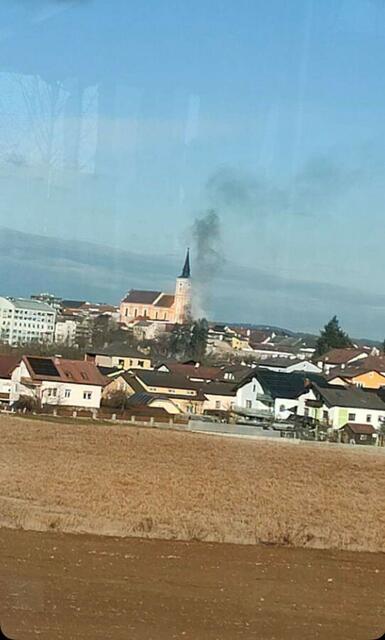 Die Rauchsäule war über Waidhofen/Thaya zu sehen. | Foto: FF Waidhofen/Thaya