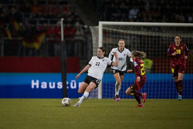 Magdalena Rukavina zeigte bei ihrem ersten Länderspiel für das Frauennationalteam vollen Einsatz. | Foto: ÖFB / Paul Gruber