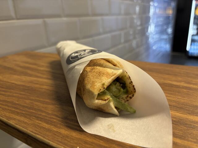 Auch das Falafel-Sandwich wird empfohlen. | Foto: Scheiber/MeinBezirk