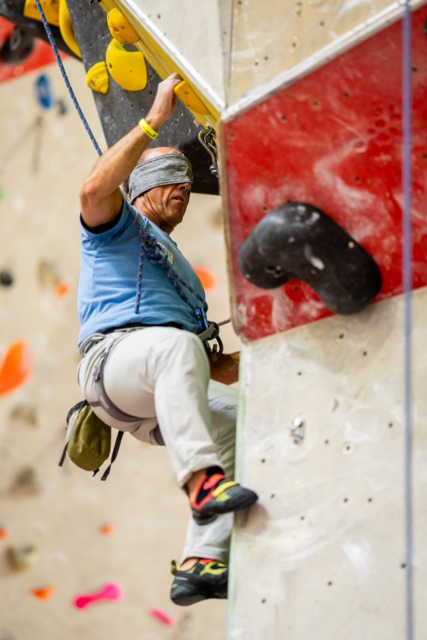 In der Kletterhalle Wien kann jeder klettern. Mit einer Paraclimbing Gruppe wird dafür gesorgt. | Foto: Kletterhalle Wien
