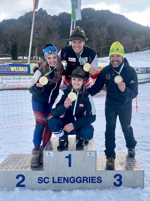 Räumten bei der WM in Bayern groß ab: Juliane Knauß, Joachim Knauss, Emilia Ladreiter und Robert Speer vom SBC Haus | Foto: SBC Haus