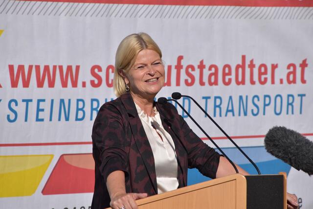 Verteidigungsministerin Klaudia Tanner ist 7. Jänner 2020 die erste Bundesministerin für Landesverteidigung. | Foto: Stefan Schneider/Archiv