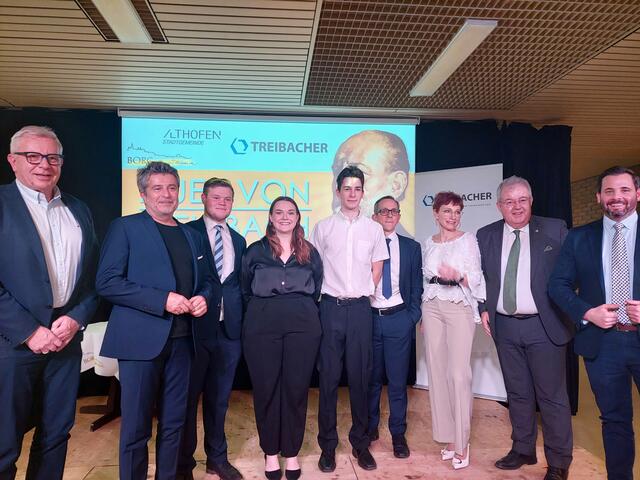 Gratulation an die teilnehmenden Schüler. | Foto: Treibacher
