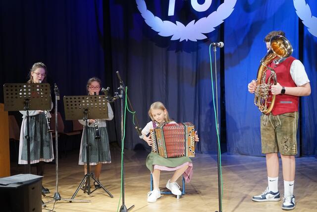 Beim aktuellen 70er-Ball gastierten die Köflacher Musikschülerinnen und Musikschüler. | Foto: MS Köflach