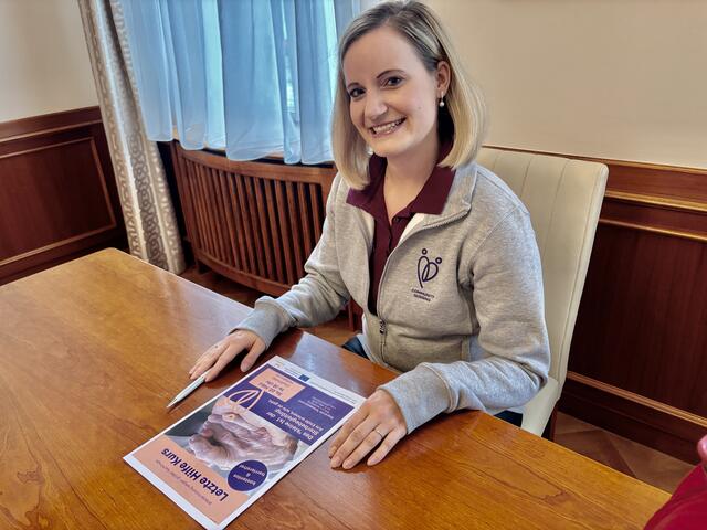 Community Nurse Michaela Hudetschek-Kührer empfiehlt den "Letzte Hilfe-Kurs". | Foto: Alexandra Goll