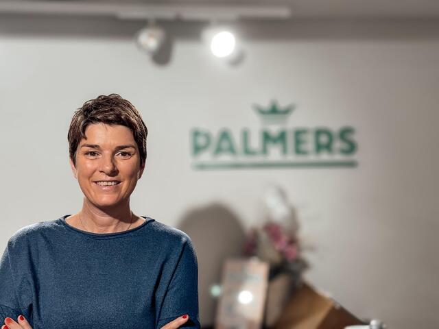 Tanja Mengl wird am 31. Juli 2025 ihren geliebten Palmers-Shop in der Zwettler Landstraße schließen. | Foto: Tanja Mengl