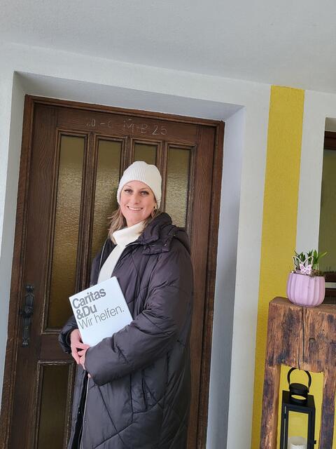 von ersten bis 31. März findet wie jedes Jahr die große Haussammlung der Caritas gemeinsam mit den Pfarren statt. Melanie Winkler ist eine der Haussammlerinnen.  | Foto: Caritas Salzburg