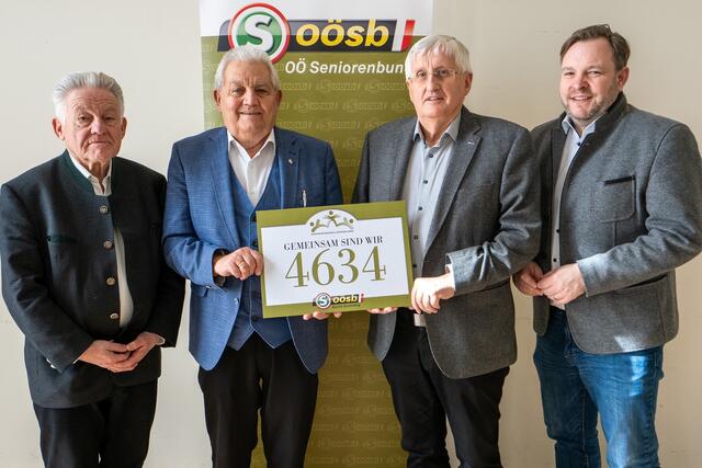 Landesobmann Josef Pühringer, Bezirksobmann Otto Straßl, Johann Hingsamer und Landesgeschäftsführer Franz Ebner (v. l.). | Foto: OÖ Seniorenbund