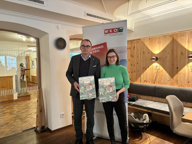 Anna Kurz und Franz Staggl, Fachgruppenobleute in der Wirtschaftskammer, tourten durch die Bezirke. Letzte Station war Reutte.