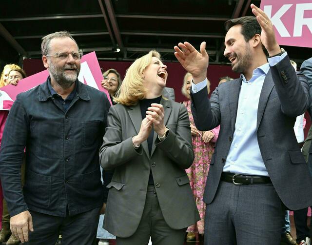 Sepp Schellhorn soll Staatssekretär werden. Beate Meinl-Reisinger und Christoph Wiederkehr sollen in einer künftigen ÖVP-SPÖ-Neos-Regierung Bundesminister werden. (Archivbild) | Foto:  HANS KLAUS TECHT / APA / picturedesk.com