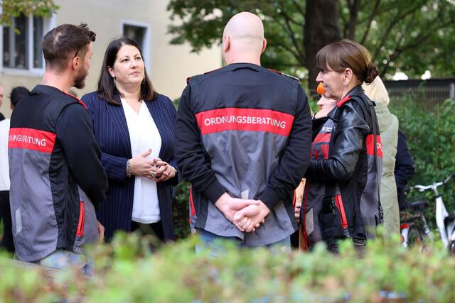 Kathrin Gaal (SPÖ) will mit der Grätzlpolizei, Wiener Wohnen und "wohnpartner" das Miteinander im Gemeindebau stärken. (Archiv) | Foto: wohnservice wien