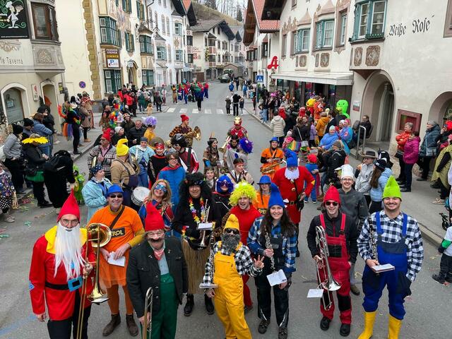 Auf Einladung der MK Matrei wurde wieder bis spät in die Nacht hinein gefeiert. | Foto: Klemens Hörtnagl