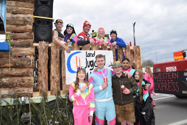 Landjugend Pölling beim diesjährigen Faschingsumzug in St. Andrä