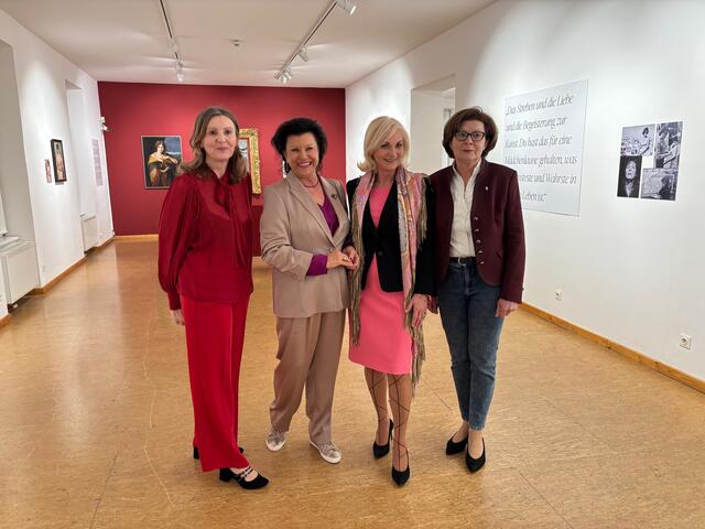 Ulrike Janach (l.) leitet das Kunsthaus Köflach, hier mit Anita Frauwallner, Riki Vogl und Stefanie Galler | Foto: Almer