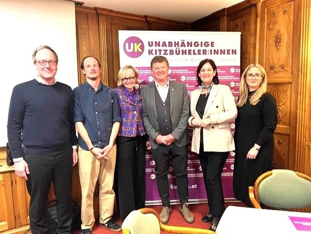 Die Landes- und Bundespolitik gratulierten zum Jubiläum. NEOS NR Dominik Oberhofer, UK GR Daniel Ellmerer, UK Stadträtin Gertraud Nothegger, UK Fraktionsführer GR Andreas Fuchs-Martschitz, Liste Fritz LA Andrea Haselwanter-Schneider und NEOS LA Susanna Riedlsperger. | Foto: UK