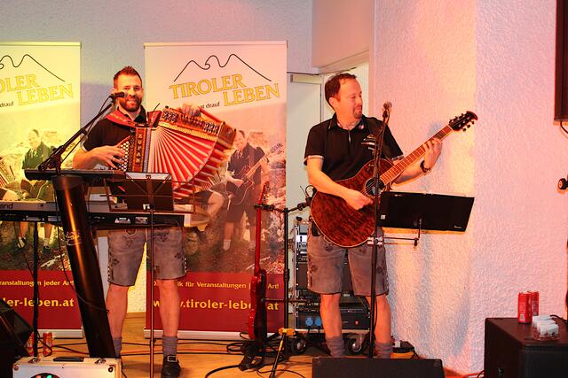 Die Band "Tiroler Leben" sorgte für Stimmung.