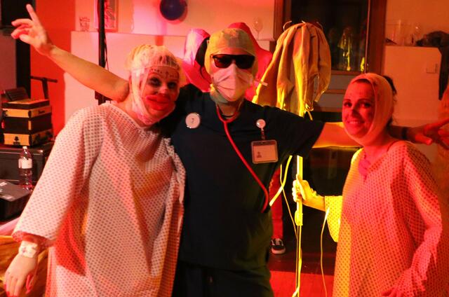 Und ab in das Krankenzimmer | Foto: Gerhard Langmann