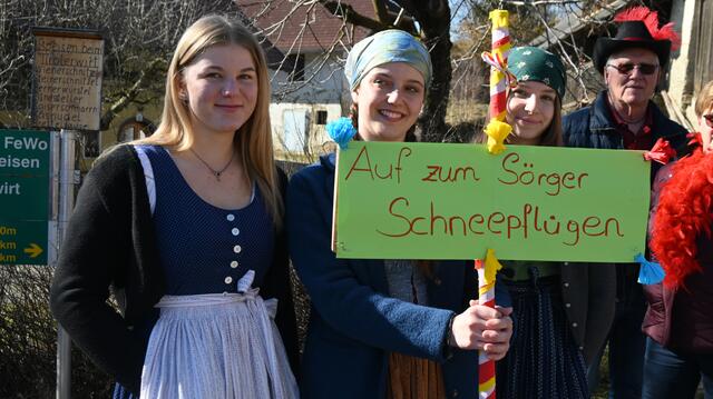 Die 55 Mädels und Burschen der Landjugend Sörg luden zu den traditionellen Faschingsspielen.