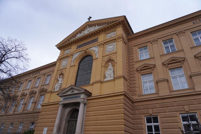 Das Kaiser-Franz-Josef-Greisenasyl ist auch heute noch ein Altersheim. | Foto: Alicia Martin Gomez