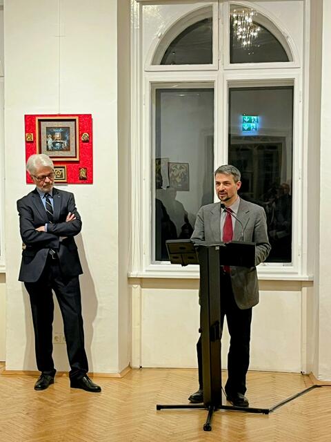 Wissenschaftler Paul R. Tarmann (Redner)mit Ernst Schebesta