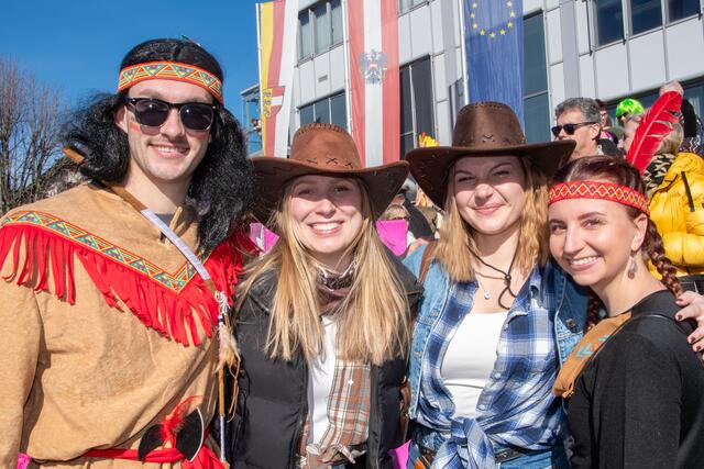Auch Vertreter des Wilden Westens waren beim Umzug vertreten. | Foto: Dieter Arbeiter