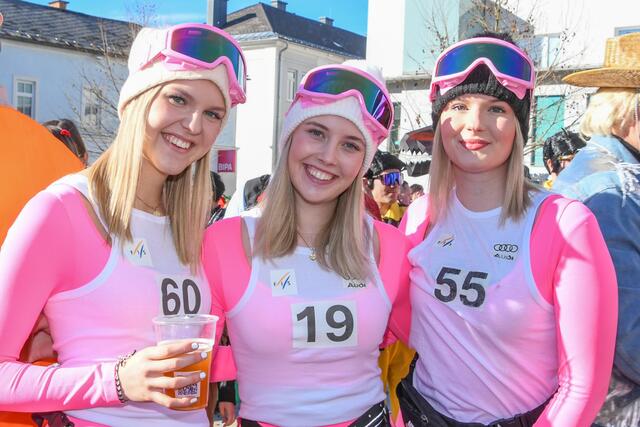 Zahlreiche Gäste erfreuten sich am "Faschingsgschnaß".  | Foto: Dieter Arbeiter