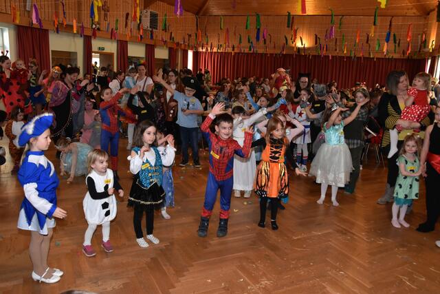 Der Kinderfasching in Kleinschweinbarth war ein voller Erfolg.  | Foto: Miksch