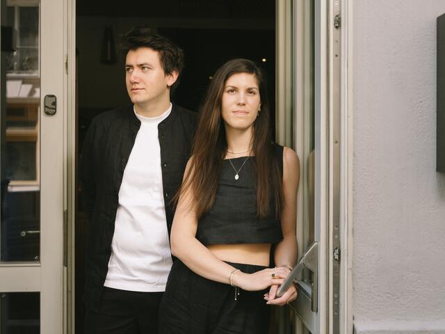 Jonathan Wittenbrink und Larissa Andres führen das Lokal gemeinsam. | Foto: Jola