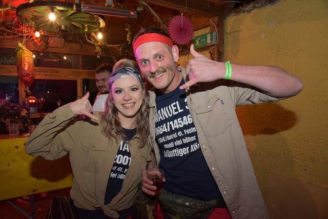 Romana und Manuel feiern in der FCM-Bar | Foto: Alois Braid/zema-medien.de