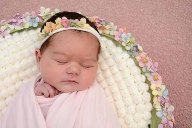 Name: Elissa
Geburtsdatum: 25.02.2025
Gewicht: 3.320 g
Größe: 51 cm
Eltern: Vanessa Perner und Patrick Maritschnik aus Trofaiach | Foto: Babysmile