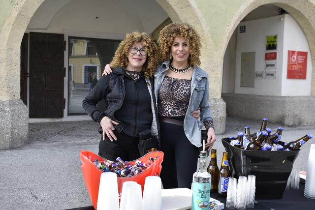 Das Plaza-Team war auch mit einem Getränkestand mittendrin. | Foto: MeinBezirk.at