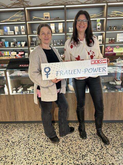 Frau in der Wirtschaft zu Besuch bei Maria Bauer im "Bauers Kaufladen" in Illmitz. | Foto: Wirtschaftskammer Burgenland